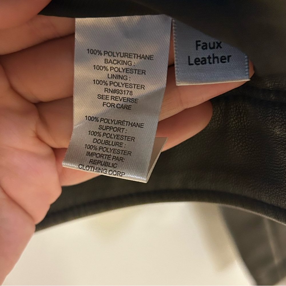 NWT T Tahari Faux Leather Cropped Jacket - Picture 7 of 11